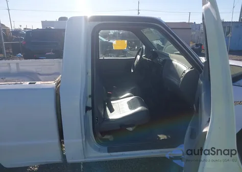 2000 Ford Ranger Xl/Xlt z USA, uszkodzony, nr VIN 1FTYR10C6YPB21336